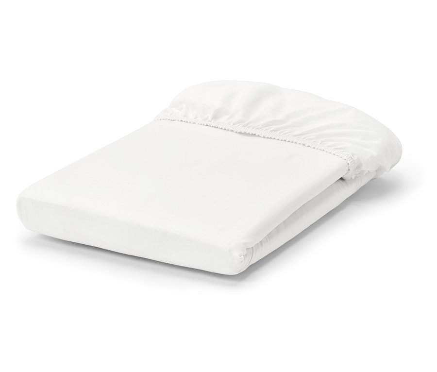 Drap-housse blanc plié.