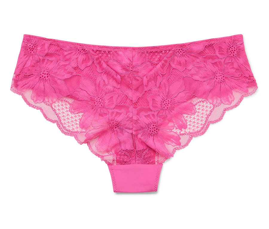 Culotte en dentelle rose à motifs floraux sur fond blanc.