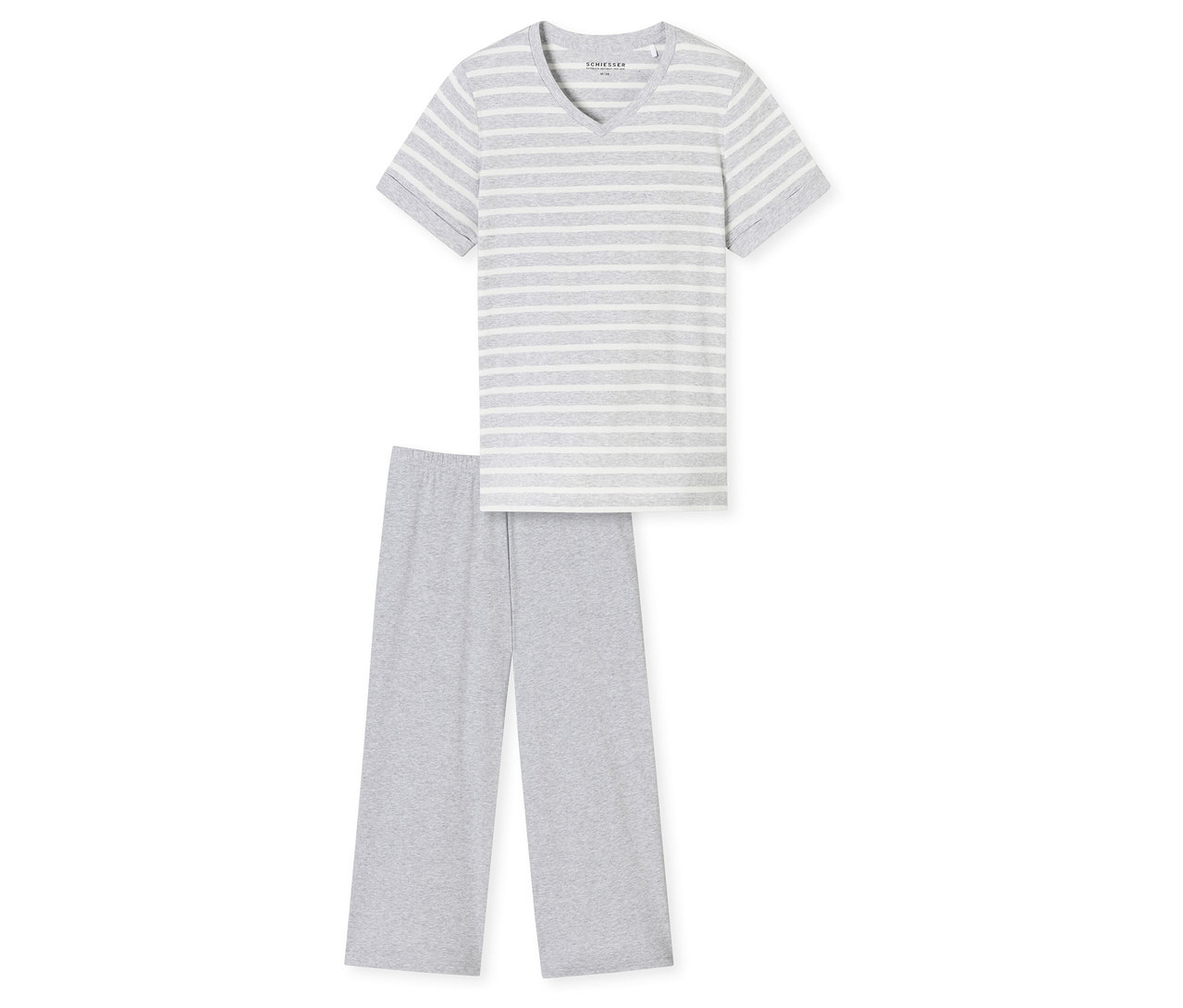 Le SCHIESSER 3/4-Pyjama est posé sur un fond blanc. Il se compose d'un T-shirt gris et blanc rayé et d'un pantalon gris.