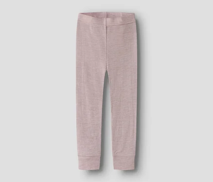 Legging côtelé rose clair avec taille élastique et chevilles resserrées, présenté à plat.
