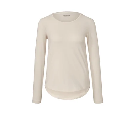 T-shirt de sport manches longues blanc cassé sur fond blanc.