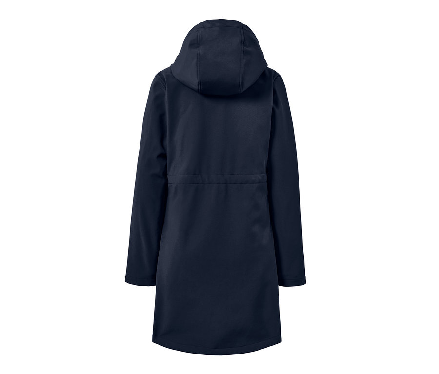 Manteau en softshell bleu foncé vu de dos.