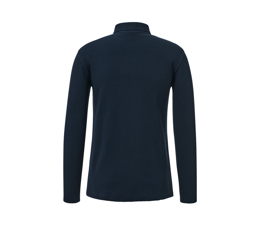 Vue détaillée d'un polo bleu marine à manches longues.