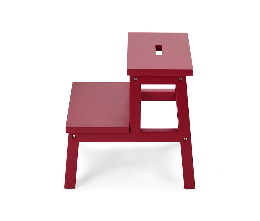 Un marchepied rouge à deux marches sur fond blanc.