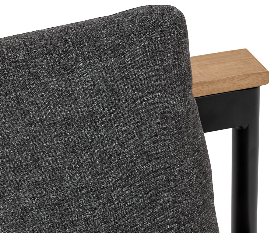 Gros plan sur la banquette dining 2 en 1 «
AElin
A» grise avec accoudoir en bois et pied en métal noir.