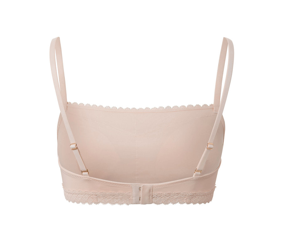 Gros plan d'un soutien-gorge en dentelle.