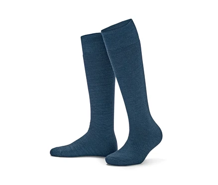 Une paire de mi-bas thermiques bleu marine en laine mérinos.