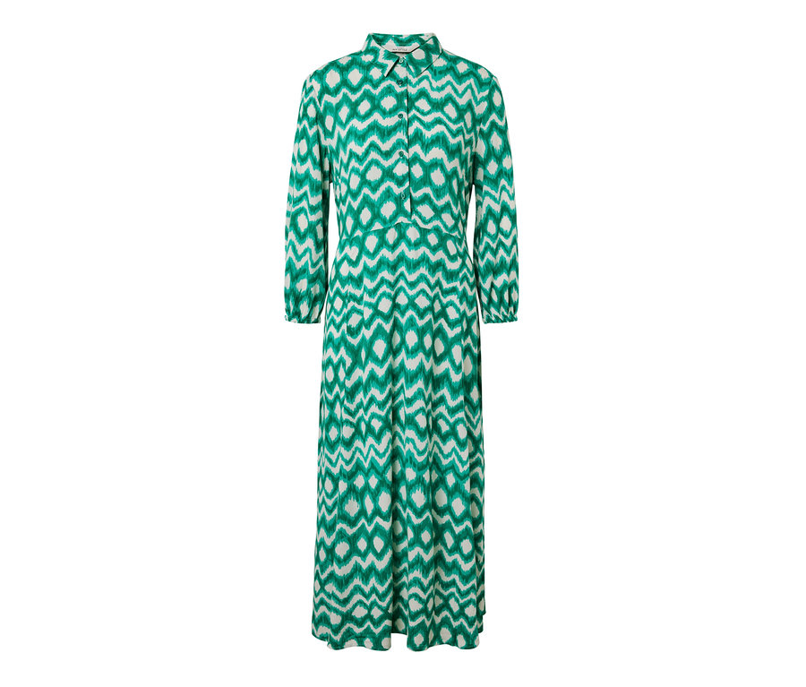 Robe chemise imprimée verte et blanche.