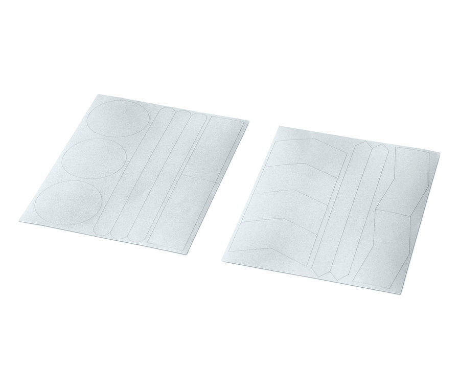 Deux feuilles d'autocollants réfléchissants, 16 pièces au total, avec différentes formes.