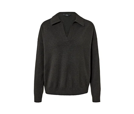 Un pull d'intérieur marron avec un col et un décolleté en V.