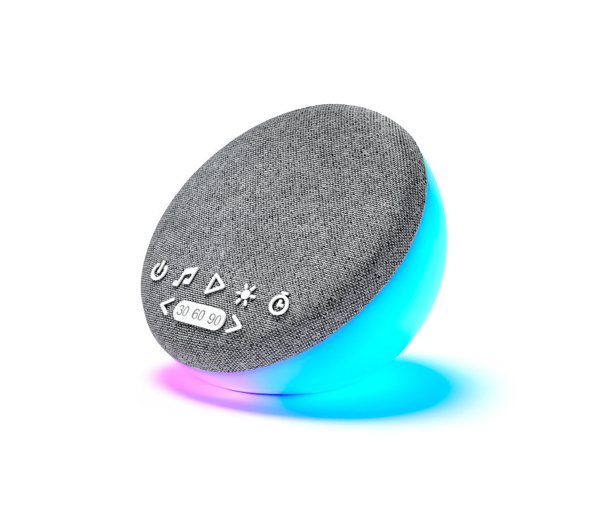 Appareil d’aide au sommeil gris avec haut-parleur et sonorités naturelles sur fond blanc.