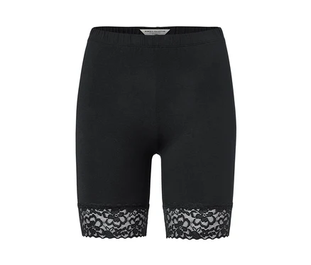 Cycliste noir avec bordure en dentelle.