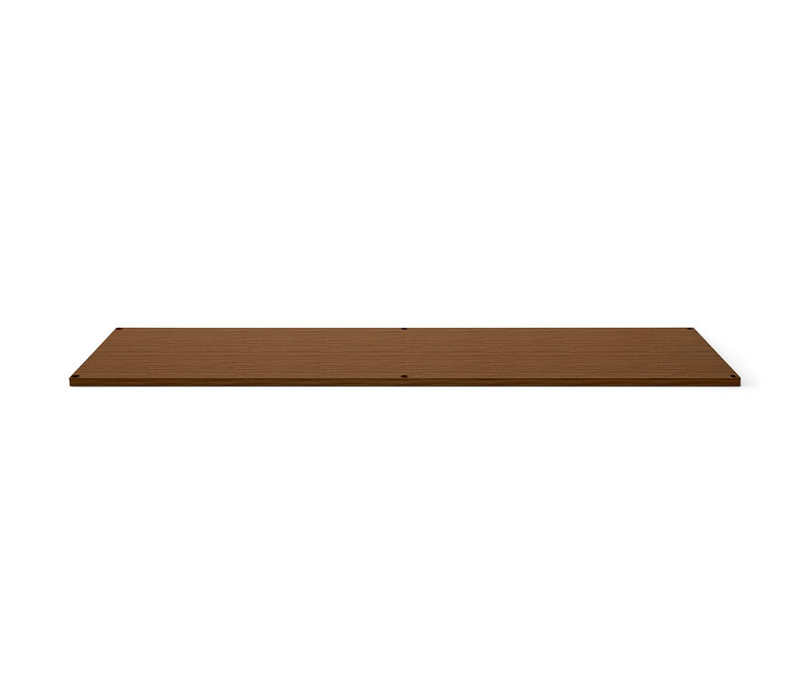 Un plateau supérieur « CN3 » plaqué en bois véritable, aspect noyer, d'une largeur de 152 cm.