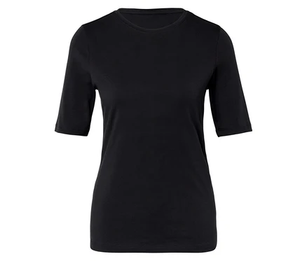 T-shirt noir à manches courtes.