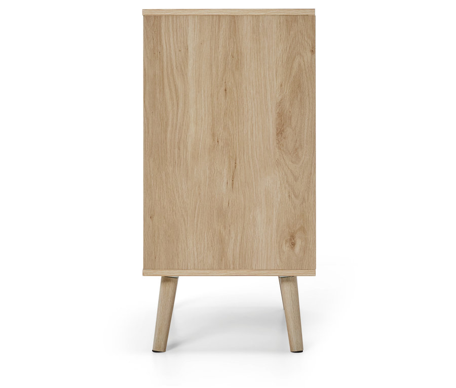 Commode en bois clair avec pieds.