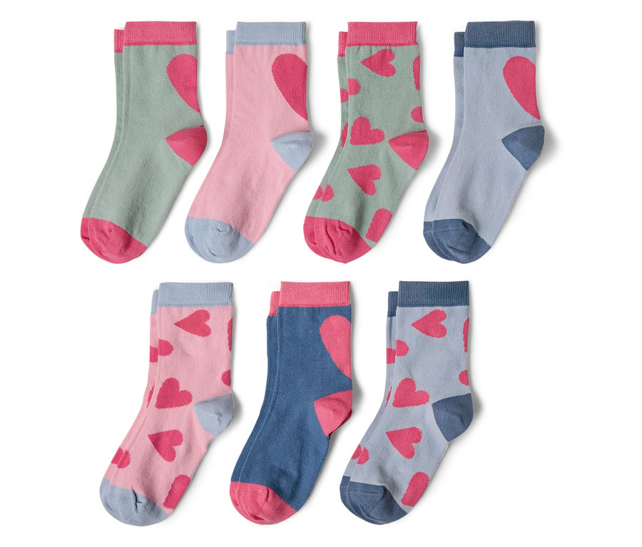 Chaussettes multicolores à motif de cœur.
