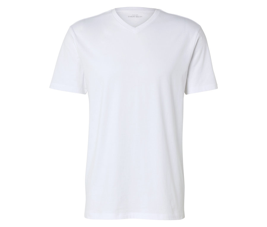 T-shirt blanc à col en V posé sur un fond blanc.