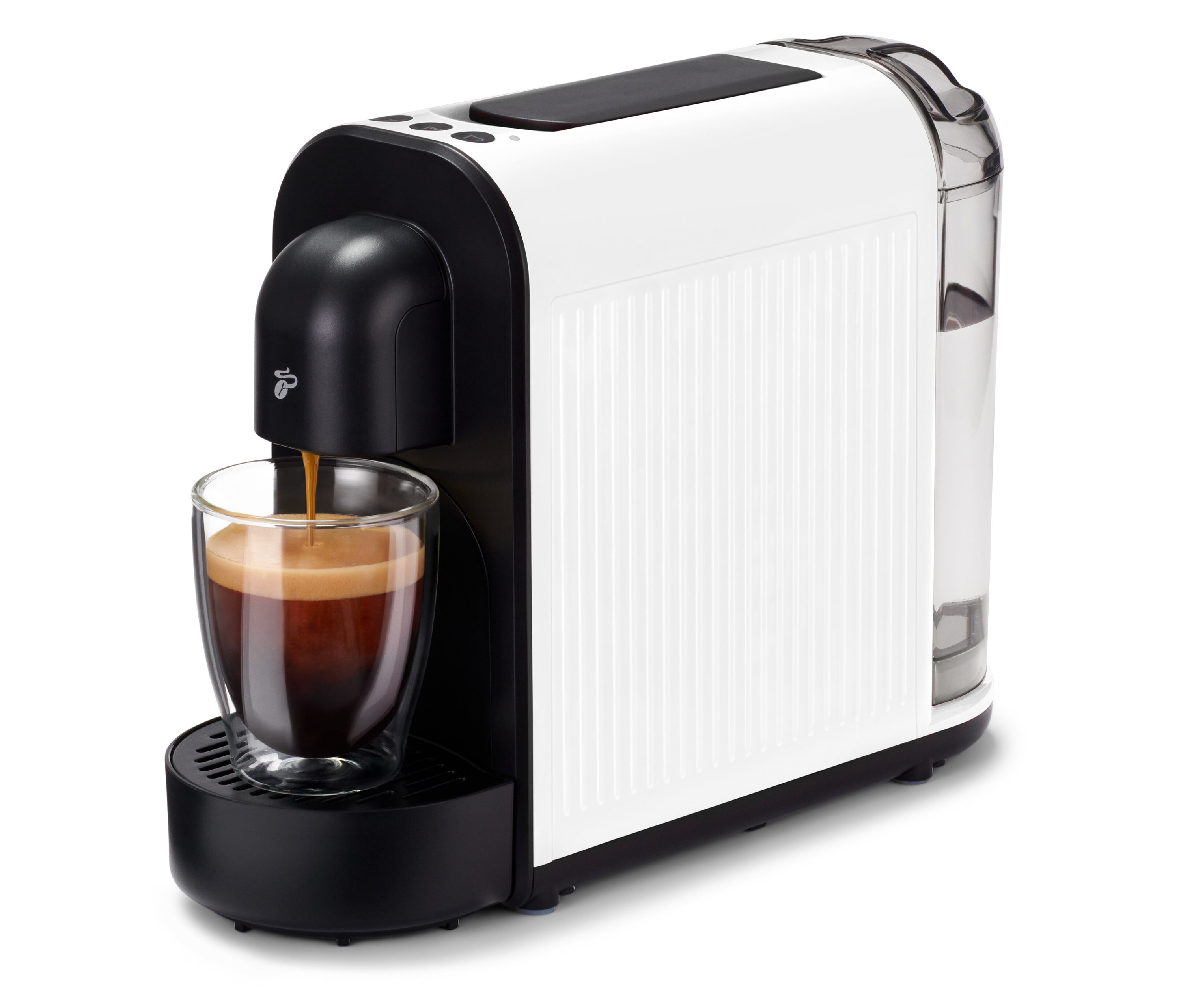 La machine à café Cafissimo now white remplit une tasse de café. La machine est blanche avec des accents noirs et un réservoir d'eau transparent.