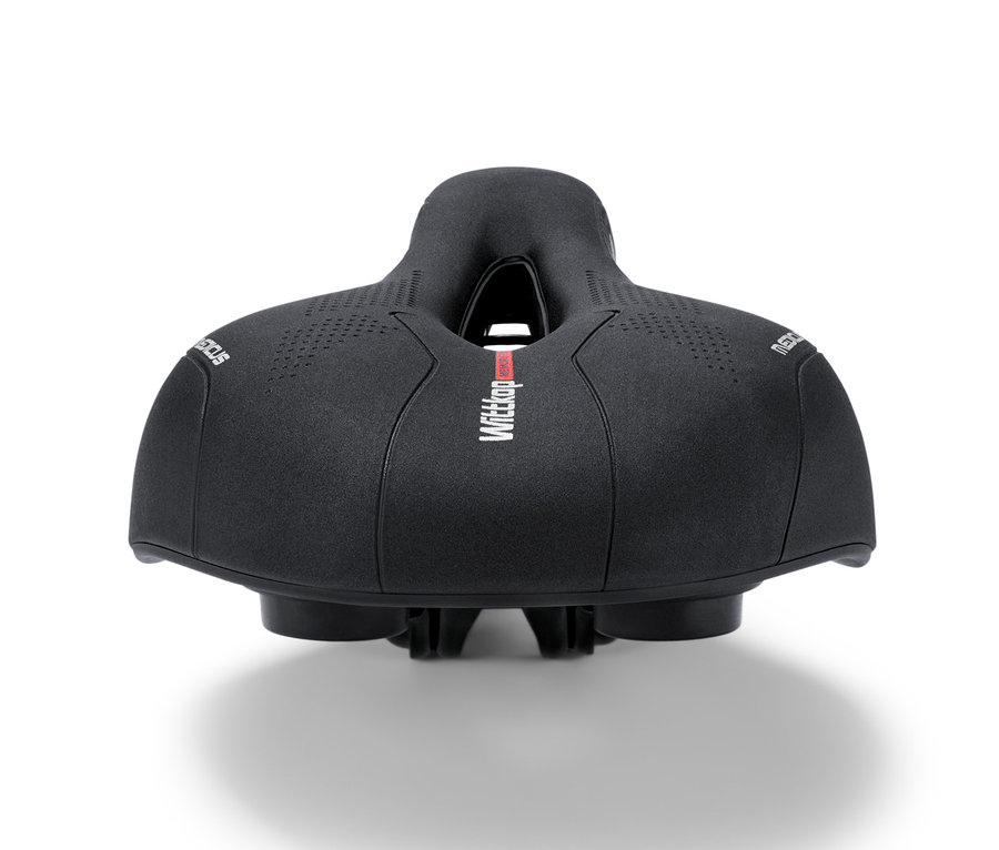 Gros plan d'une selle de vélo noire.