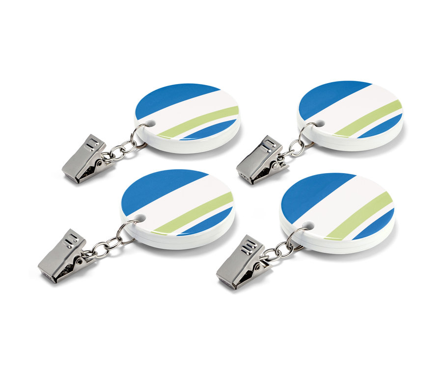 Quatre pinces à nappe.