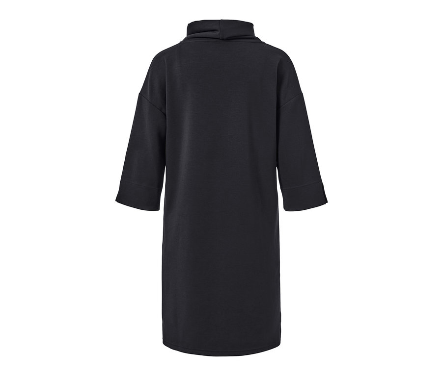 Vue arrière d'une robe en sweat noire en mélange de modal avec col roulé et manches trois-quarts.