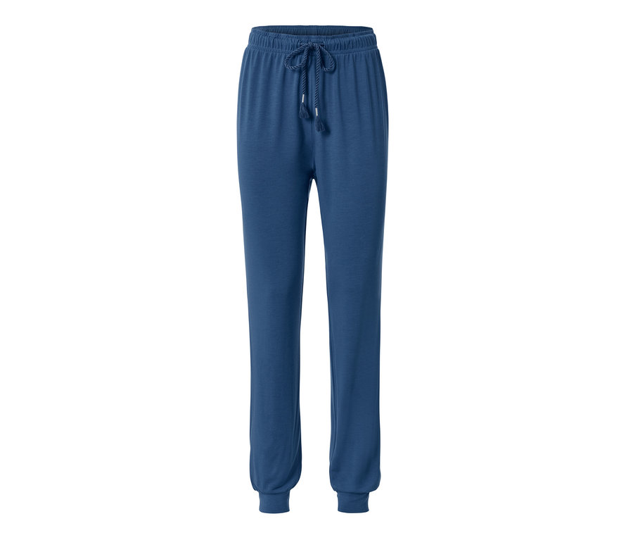 Pantalon de pyjama bleu.