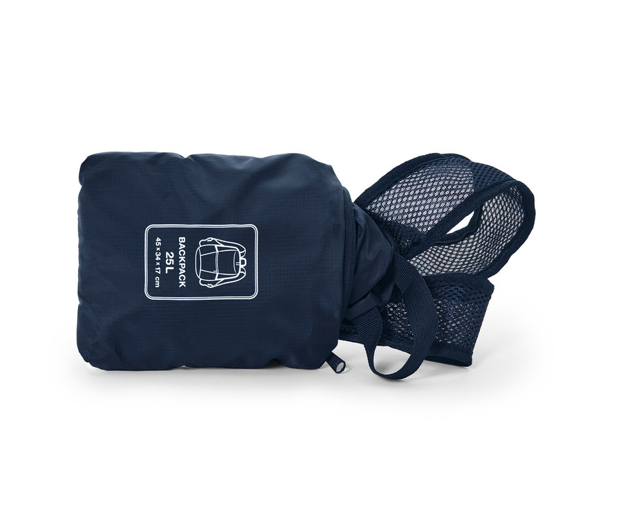 Sac à dos pliable bleu marine.