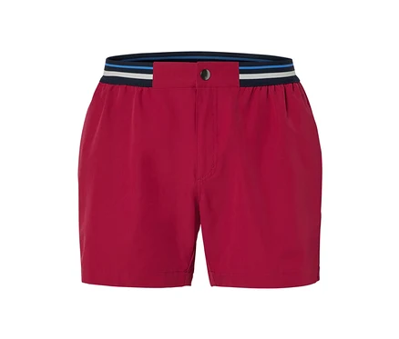 Short de bain rouge.