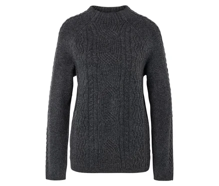 Pull gris en tricot à manches longues et col rond.
