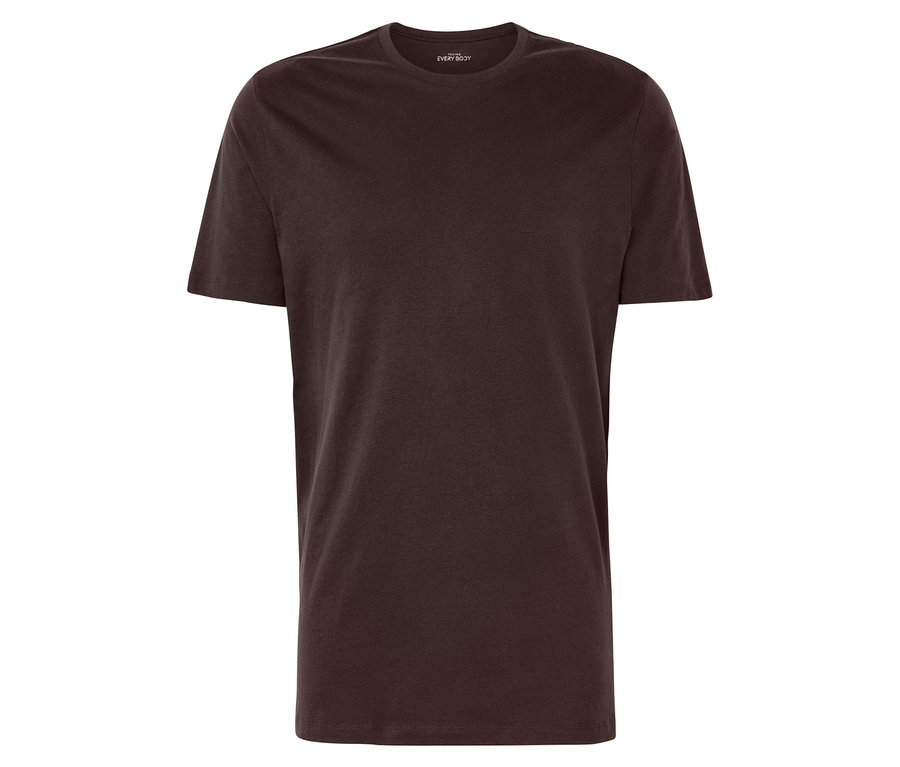 Un t-shirt marron à manches courtes sur fond blanc.