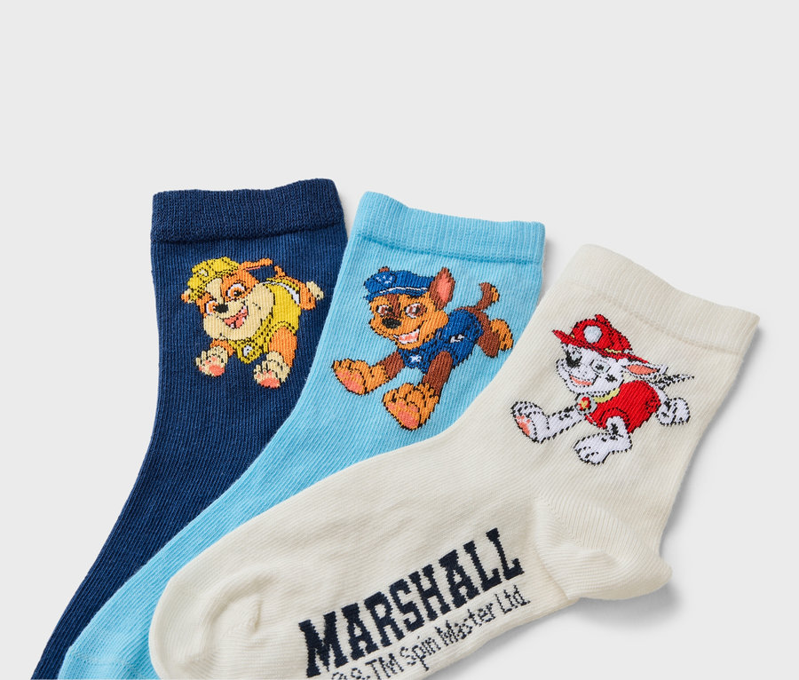 Trois chaussettes : bleu marine avec Rubble, bleu clair avec Chase et beige avec Marshall
