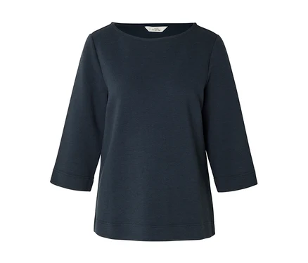 Blouse structurée bleu foncé avec un col bateau et des manches trois-quarts.