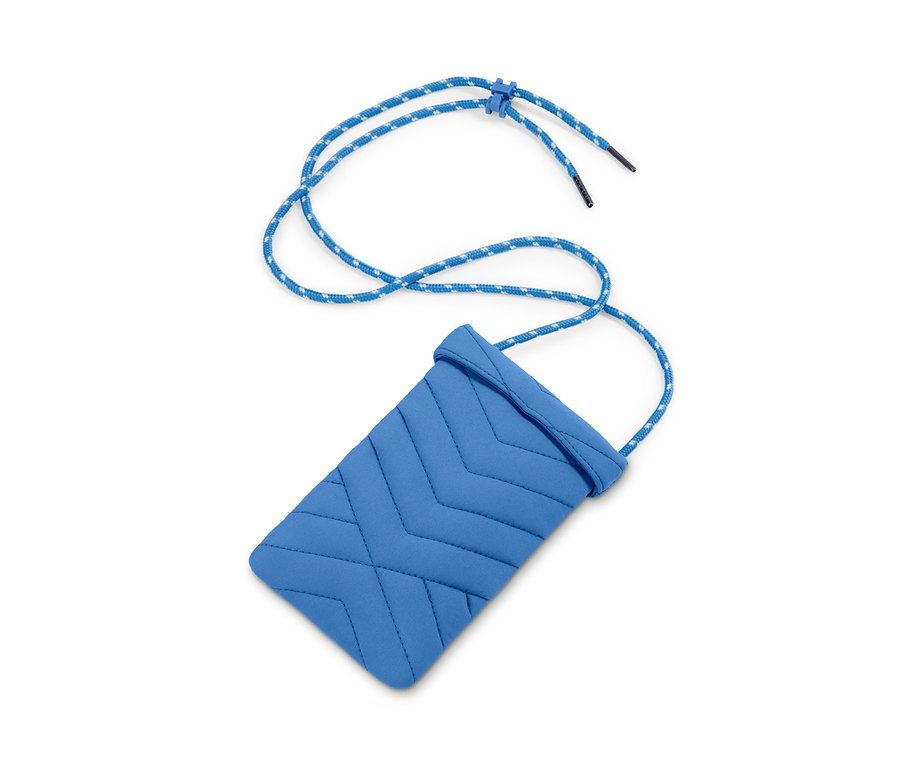 Une pochette multifonction isolée bleue avec un cordon bleu et blanc sur un fond blanc.