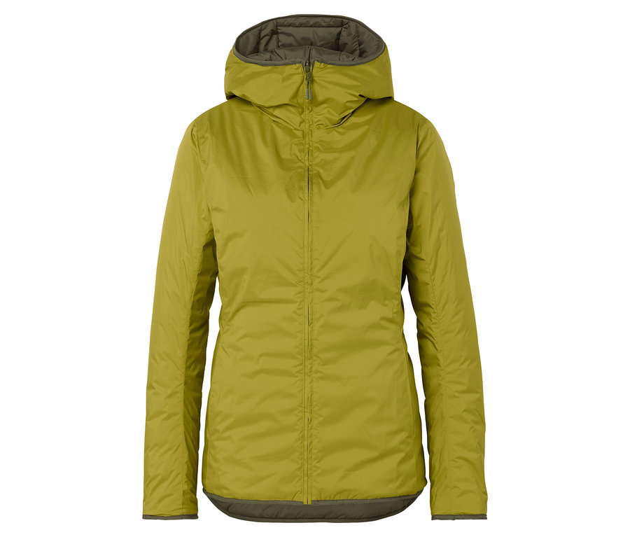 Veste verte à capuche.