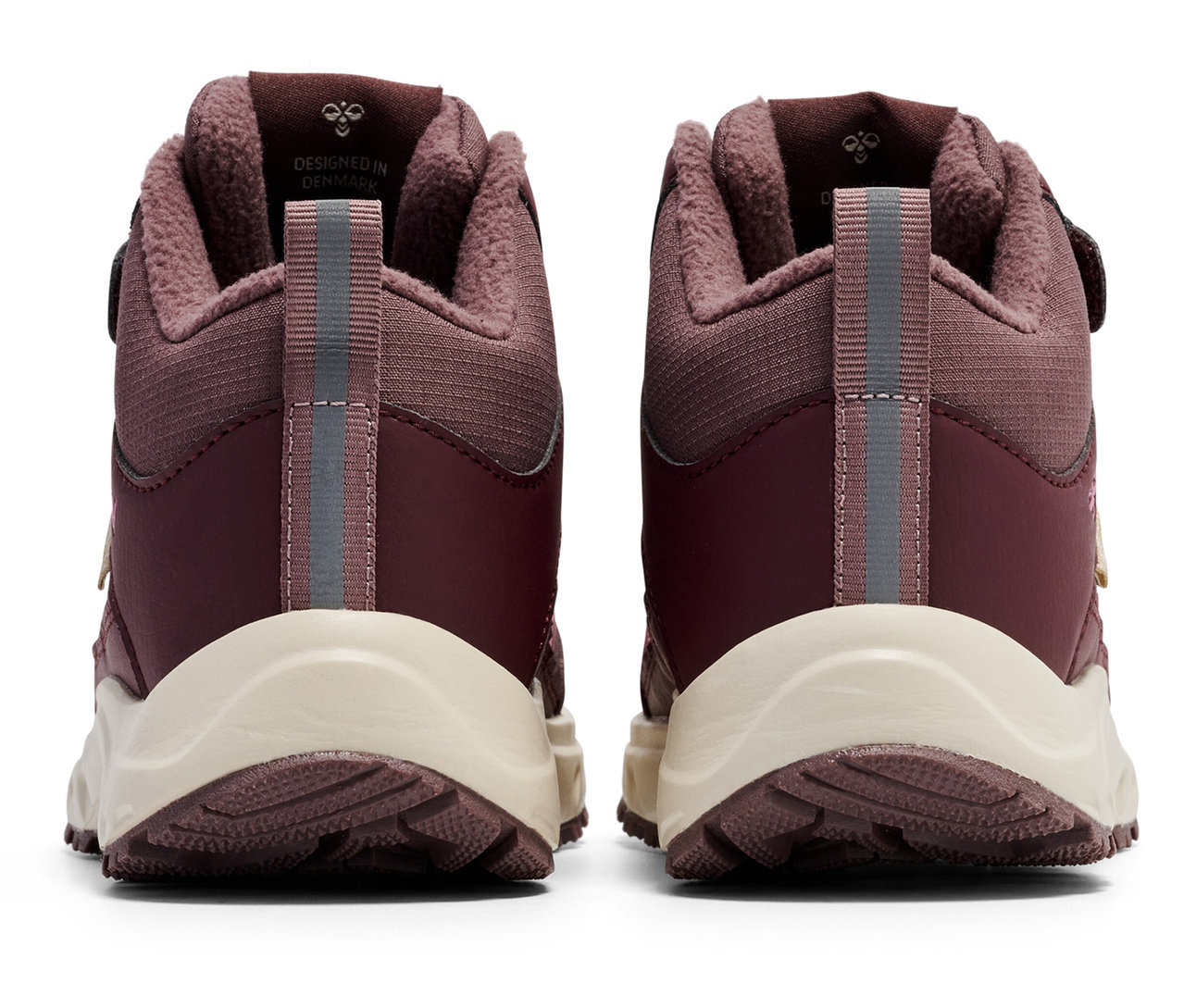 Vue arrière d'une paire de chaussures roses HUMMEL Root Tex Jr.