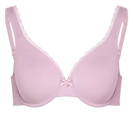 Gros plan d'un soutien-gorge violet avec de la dentelle et un petit nœud au milieu.
