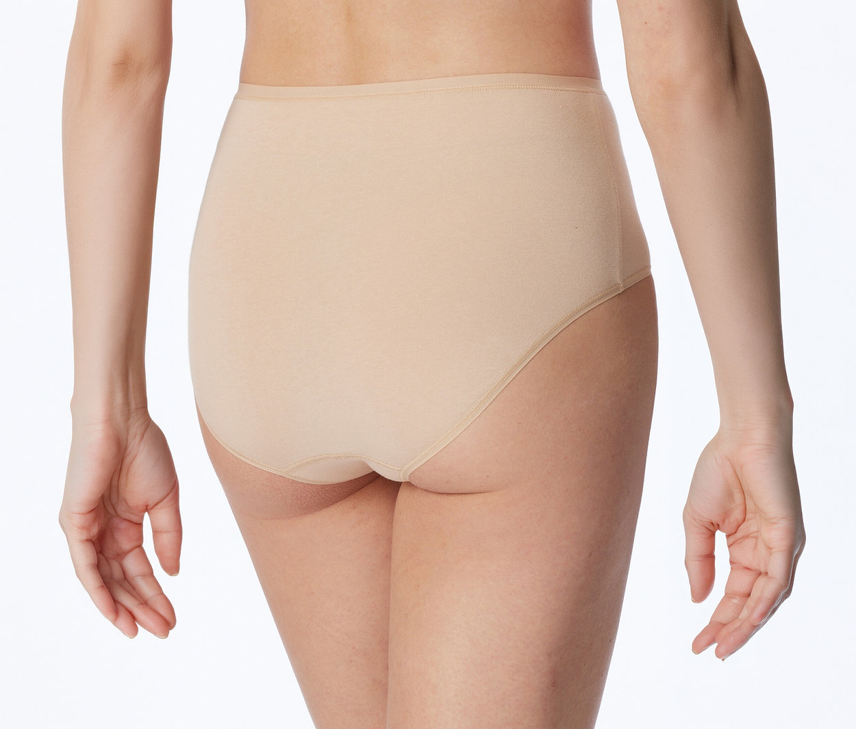 Vue de dos d'une personne portant une culotte taille haute beige unie sur fond blanc.