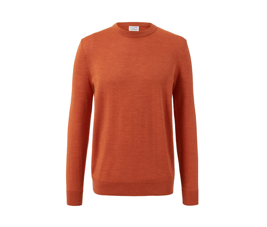 Pull en mérinos orange.