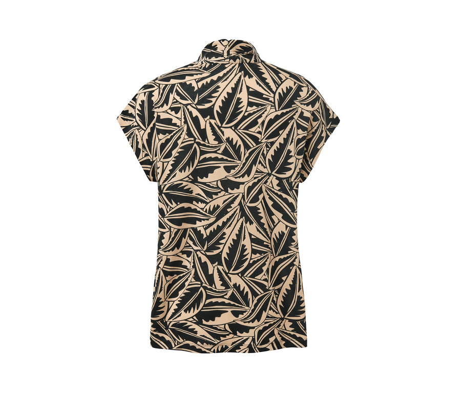 Vue détaillée d'un t-shirt imprimé à col montant.
