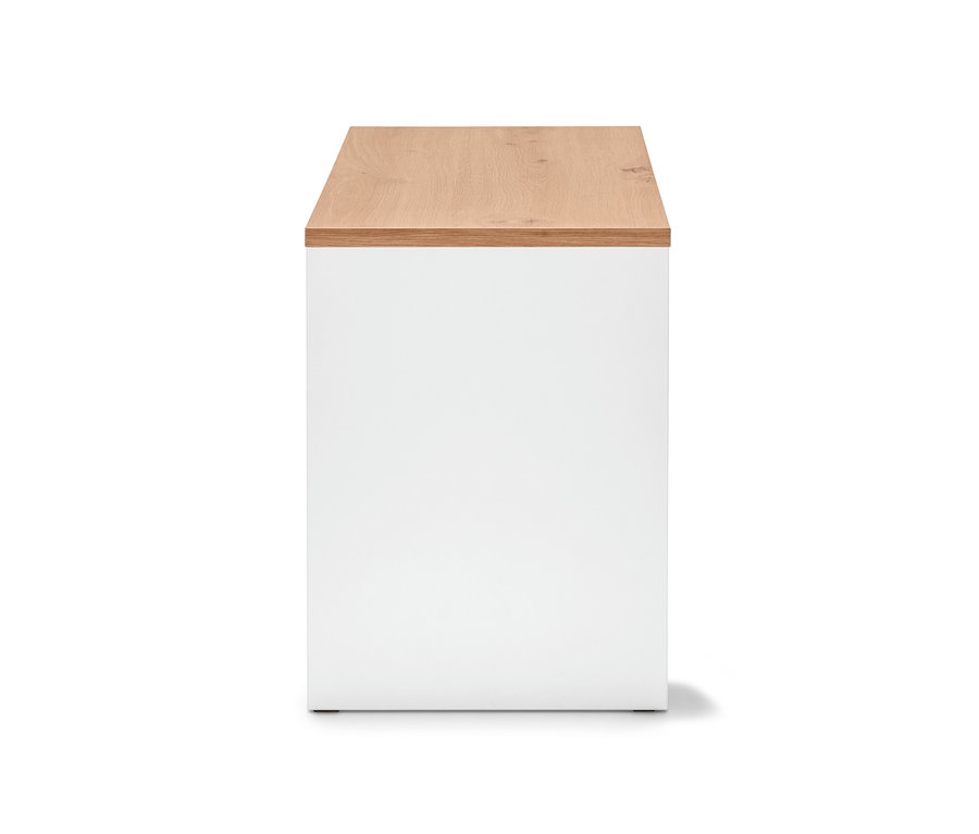 Banc avec caisse de rangement.