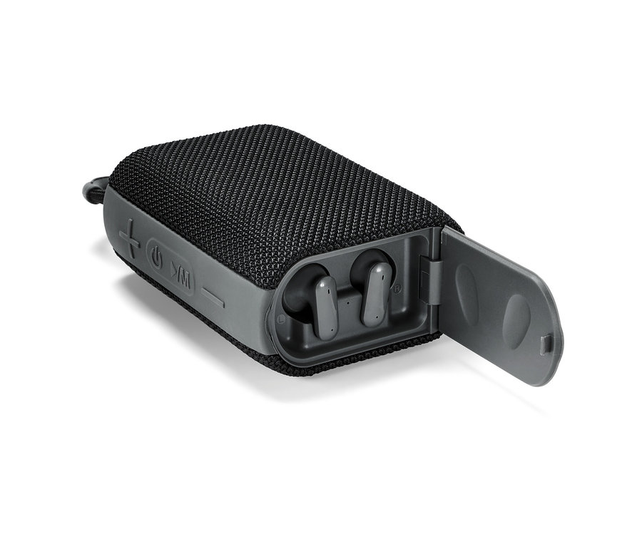 Haut-parleur Bluetooth® noir avec écouteurs intra-auriculaires dans un étui ouvert.