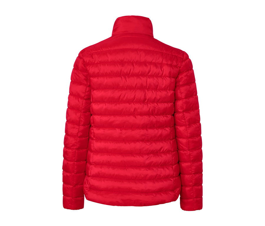Veste matelassée rouge.