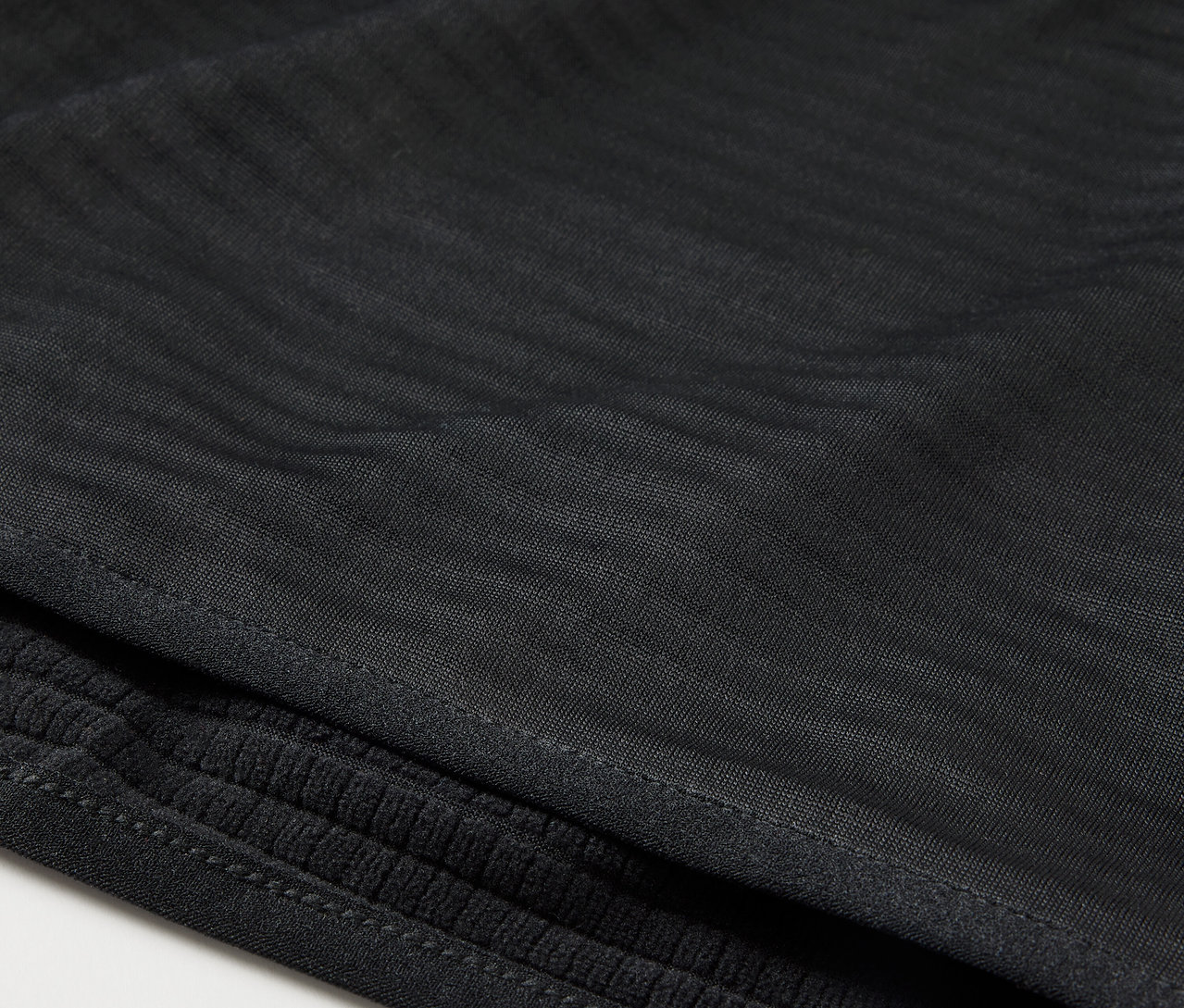 Gros plan sur un tissu multifonctionnel.