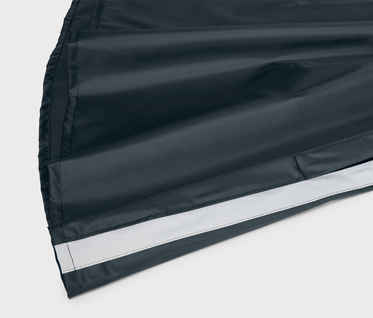 Poncho de pluie bleu pour enfant.