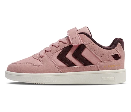Basket rose HUMMEL ST Power play SP Jr avec détails marron et semelle blanche.