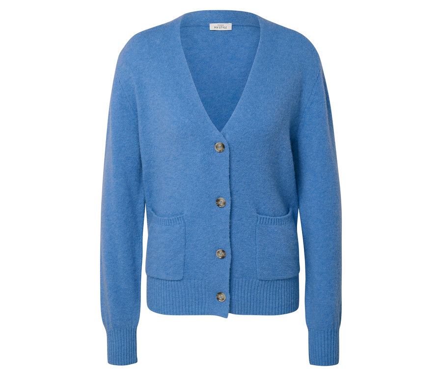 Un cardigan bleu en tricot avec des boutons et des poches.