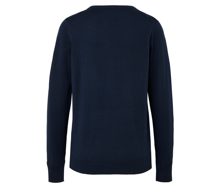 Pull en tricot bleu marine à manches longues.