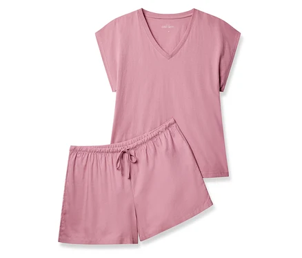 Ensemble pyjama shorty rose comprenant un haut à manches courtes et col en V et un short à cordon de serrage.