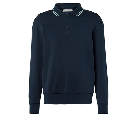 Polo bleu marine à manches longues avec trois boutons et un col vert clair.