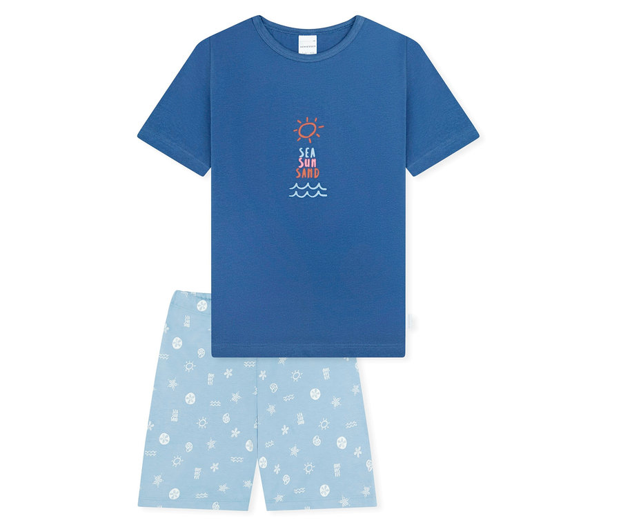 Ensemble de pyjama bleu composé d'un t-shirt avec l'inscription soleil, mer, sable et d'un short bleu à motifs blancs.